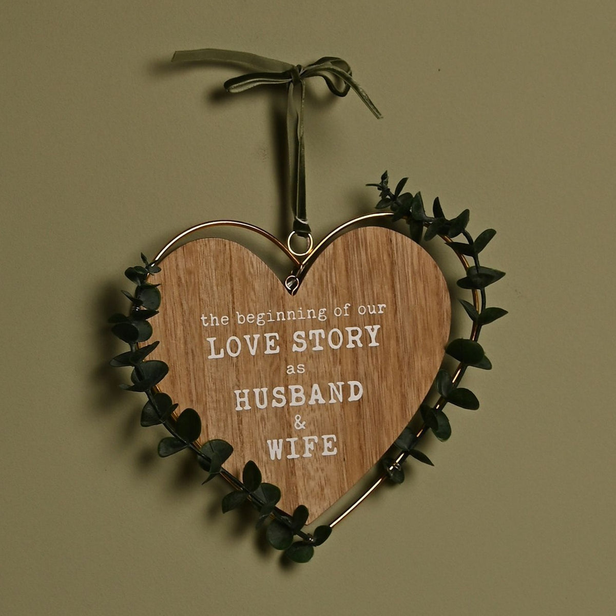 'Husband & Wife' Hanging Heart Plaque with Leaves - Brown