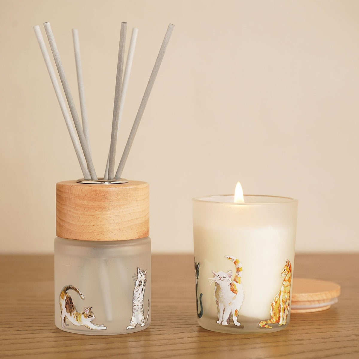 Apple & Jasmine Cat Candle and Reed Diffuser Set - White