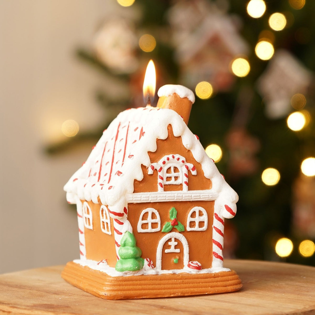 Gingerbread House Candle with Tree 10cm - Brown & White