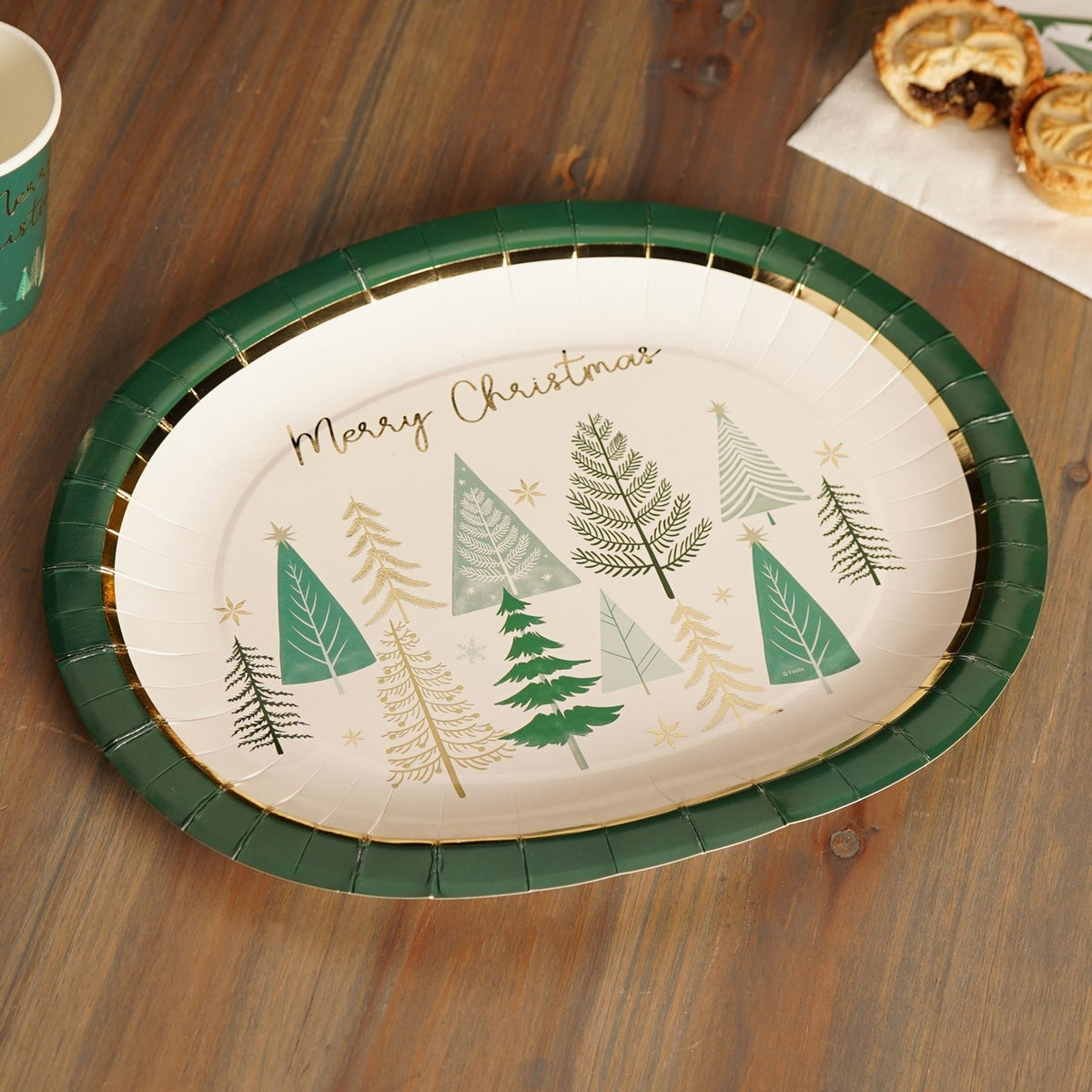 Set of 6 Christmas Oval Paper Plate 32 x 26.5cm - Cream & Green